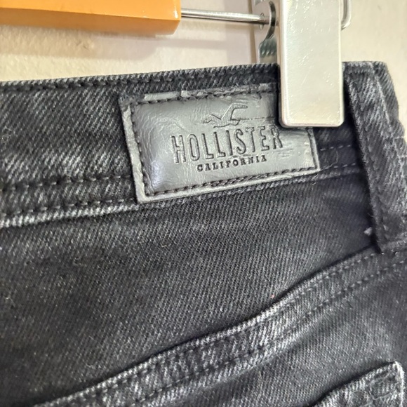 3/$10⚡️Hollister Black Hi-Waist Jean Shorts Frayed Hem - Picture 4 of 9